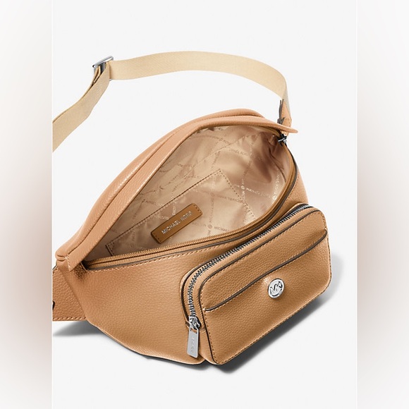 NWT🎉Michael Kors Maisie Large Pebbled Leather 2-in-1 Sling Pack in Camel $548 - Picture 3 of 10